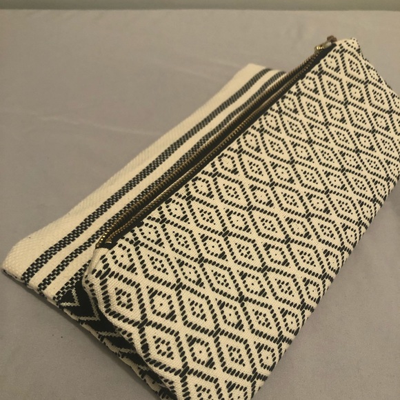 Tribe Alive Reversible Foldover Clutch NWOT - Picture 5 of 7